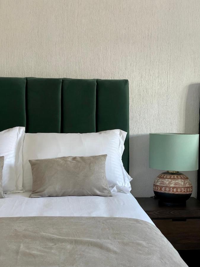 Suite Los Angeles テコサウトラ エクステリア 写真