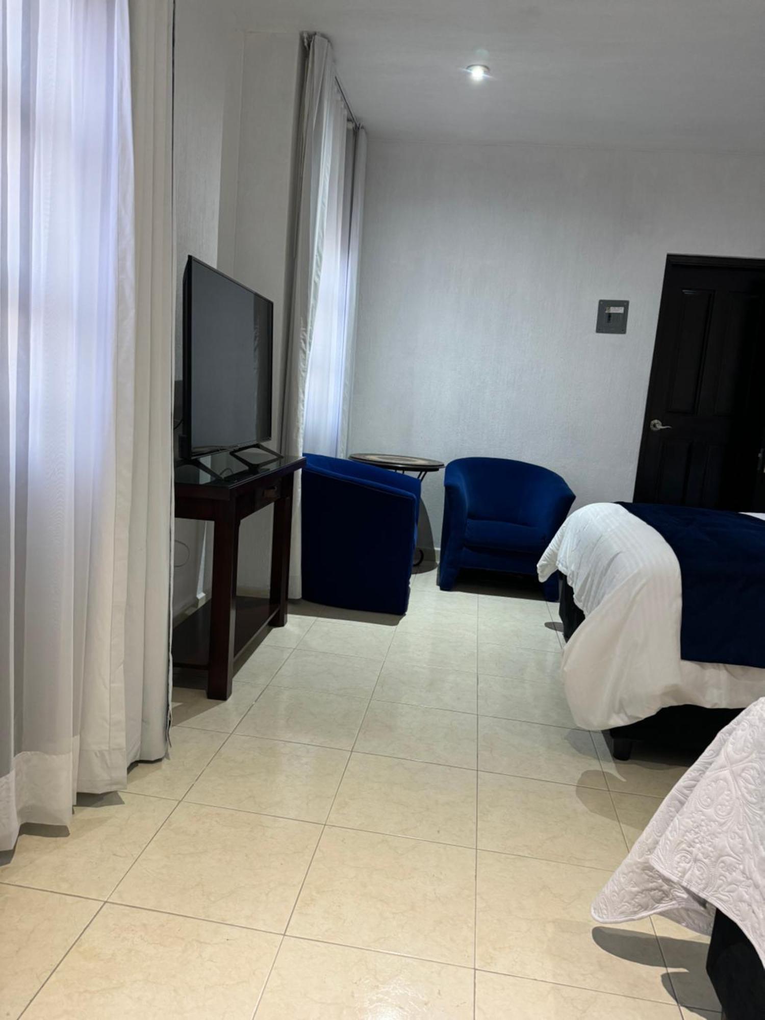 Suite Los Angeles テコサウトラ エクステリア 写真