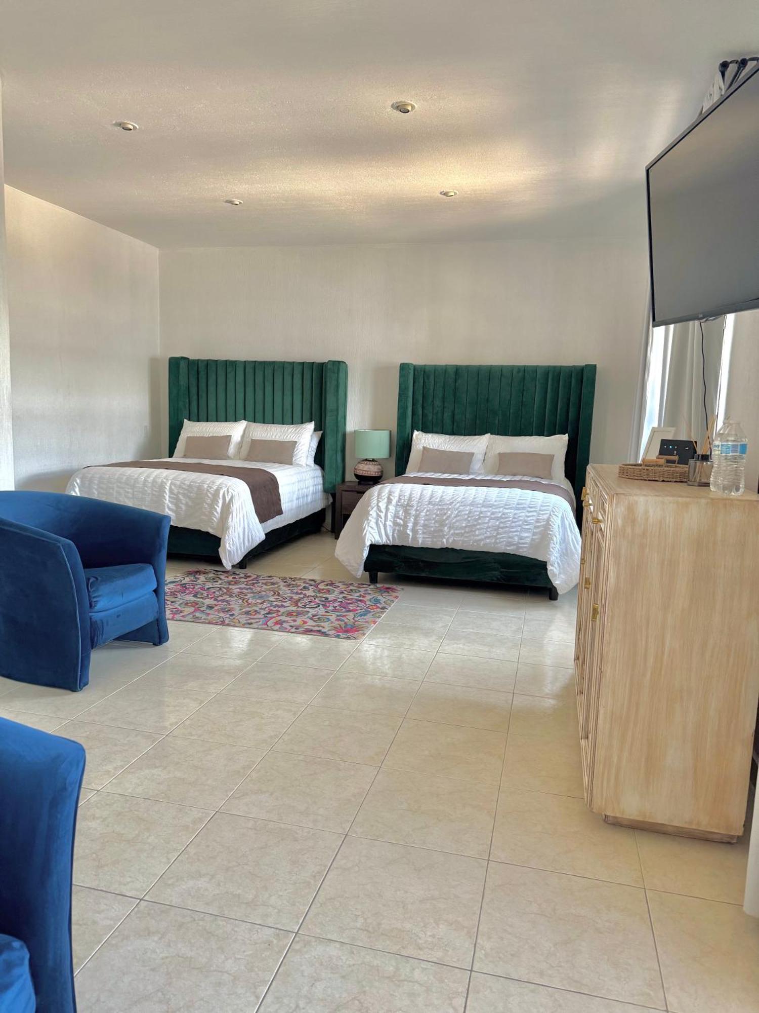Suite Los Angeles テコサウトラ エクステリア 写真